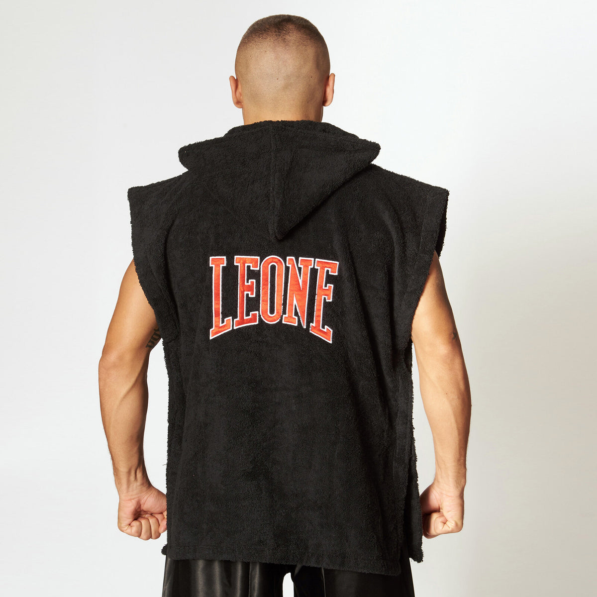 PONCHO LEONE