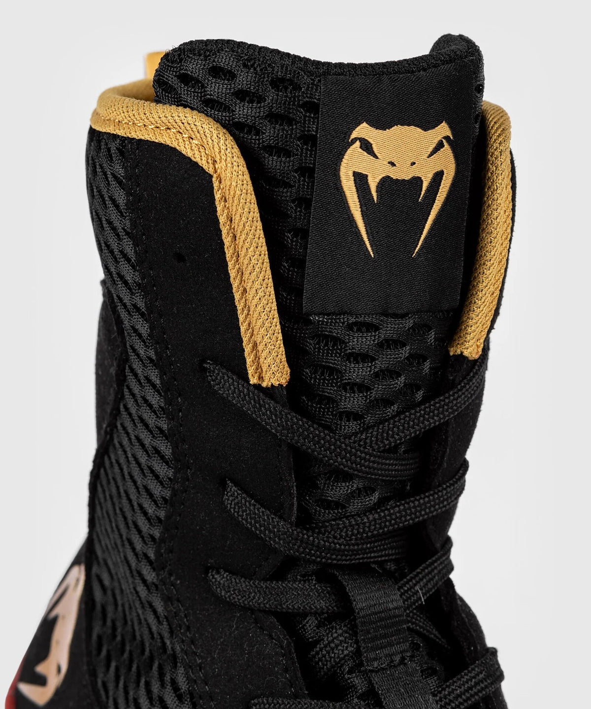 Chaussures de Boxe Venum Contender - Noir/Or/Rouge