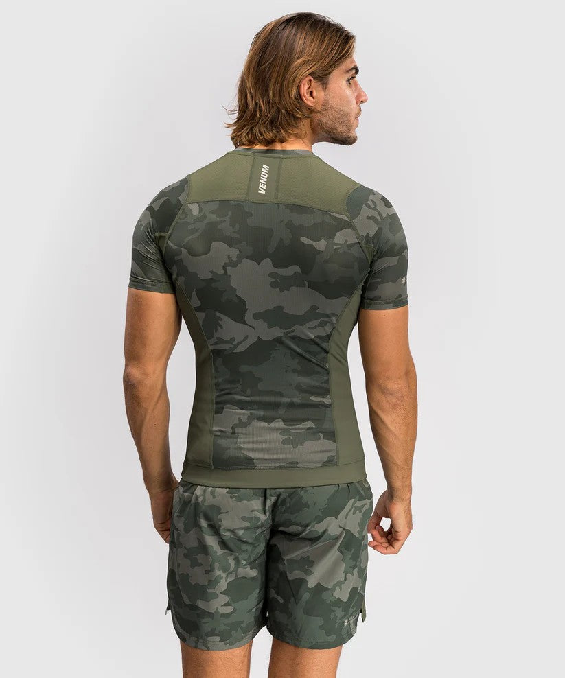 Rashguard à Manches Courtes Venum G-Fit Air pour Hommes - Camo Militaire