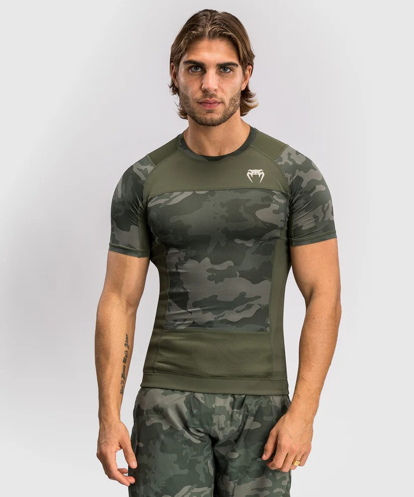 Rashguard à Manches Courtes Venum G-Fit Air pour Hommes - Camo Militaire