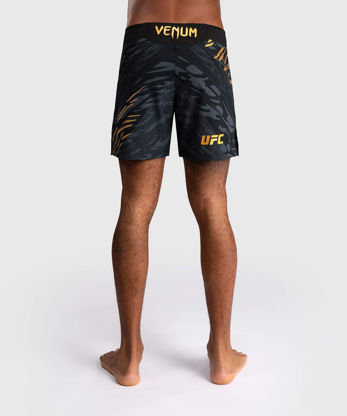 Shorts de Combat pour Hommes UFC Fusion by Venum Authentic Fight Night - Coupe Courte - Champion