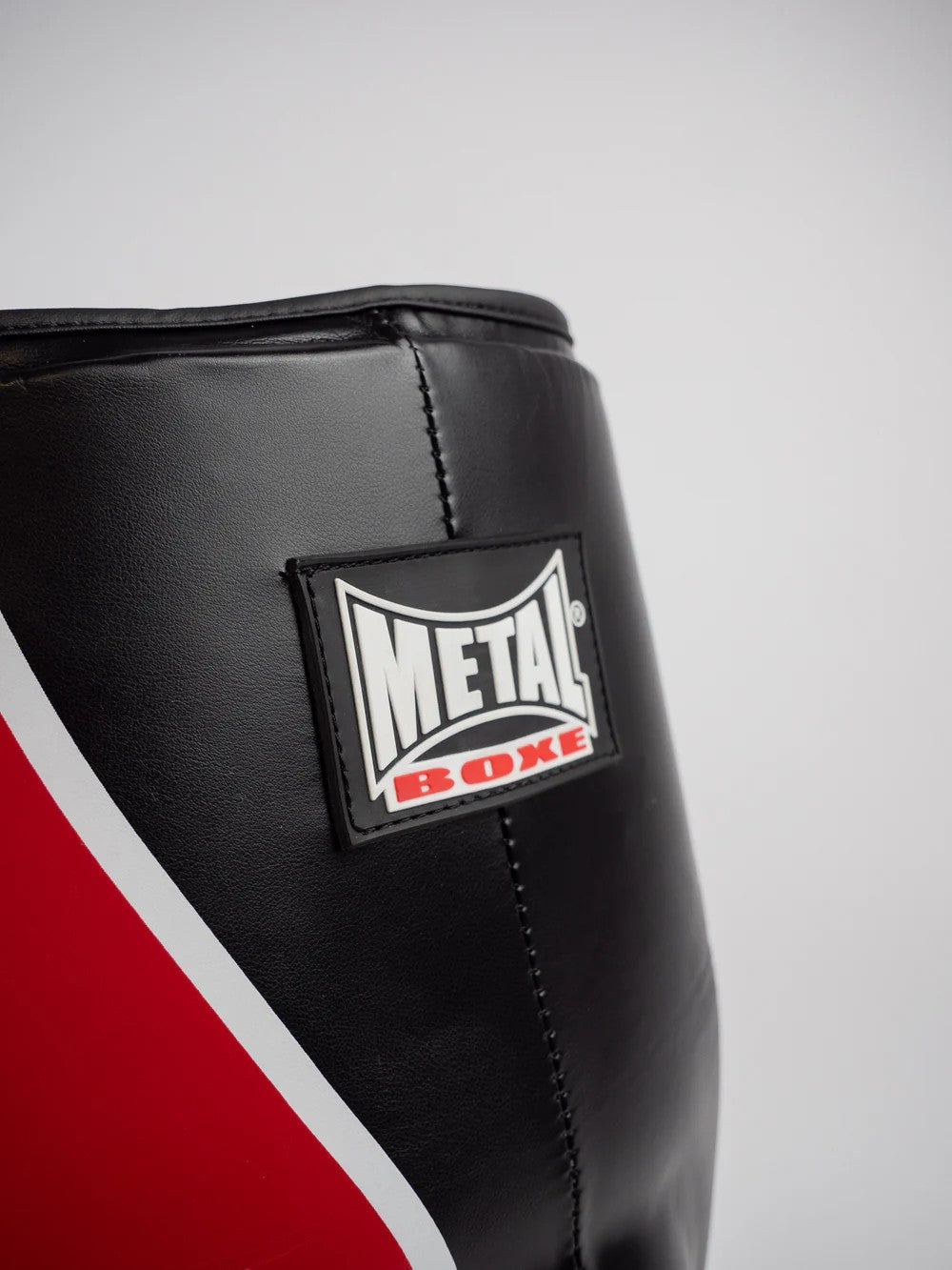 Coquille professionnelle Club-line Métal Boxe - Rouge/Noir