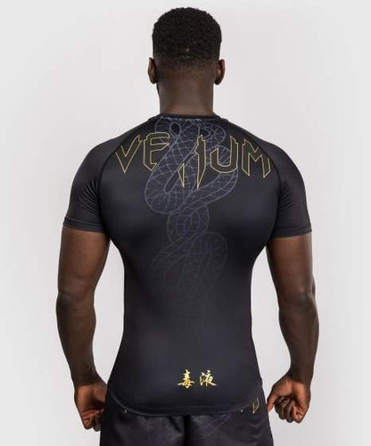 Rashguard Manches Courtes Venum Serpenti – Noir/Argent/Or