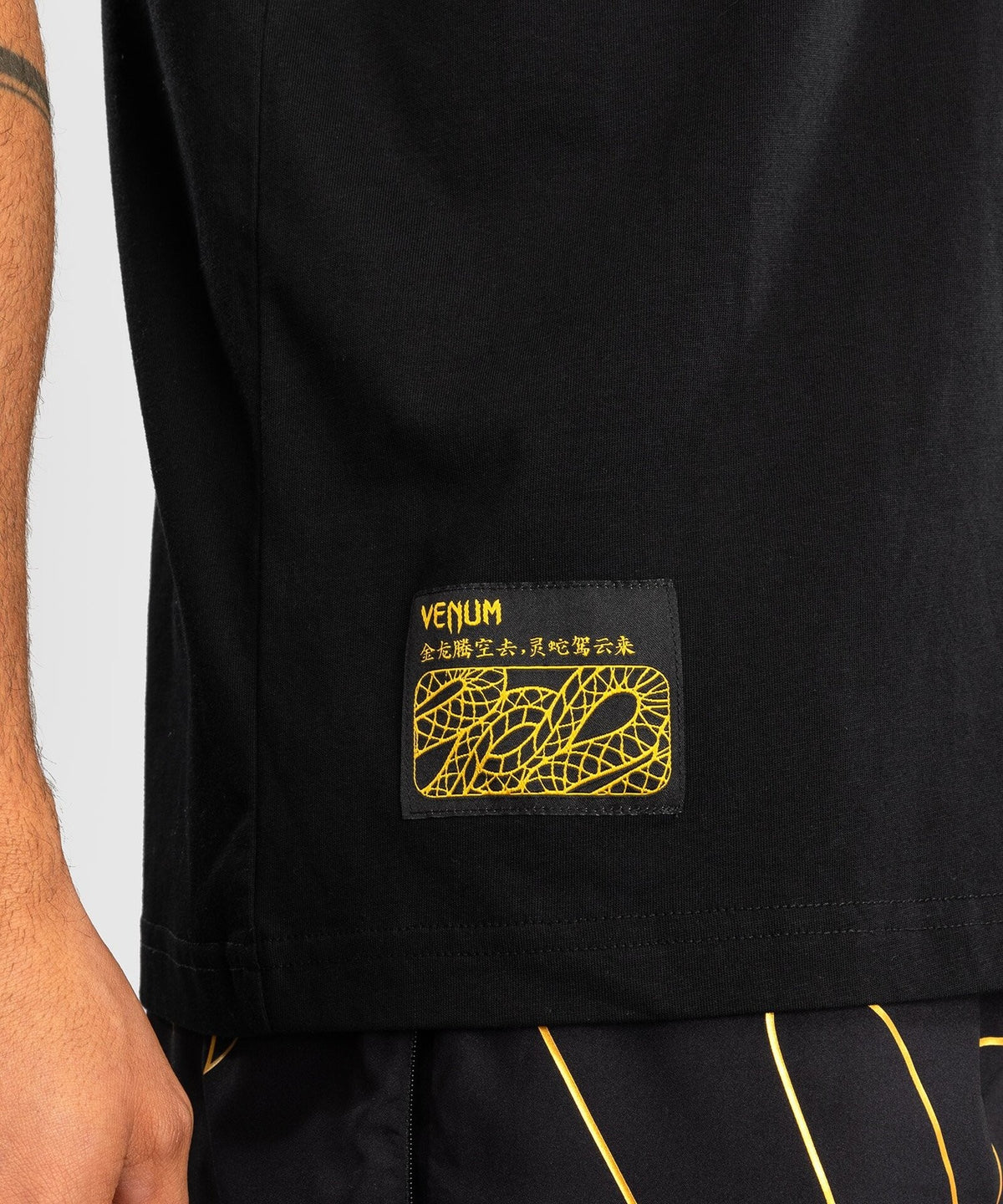 T-shirt Venum Serpenti – Noir/Argent/Or