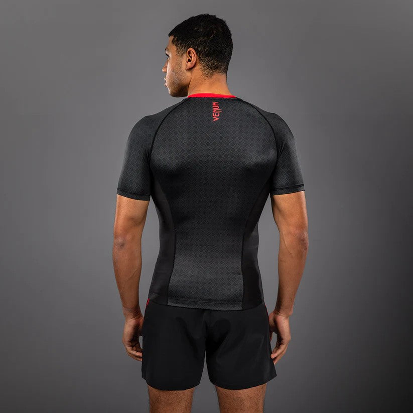 Rashguard à Manches Courtes Venum x Roger Gracie Signature - Noir/Rouge