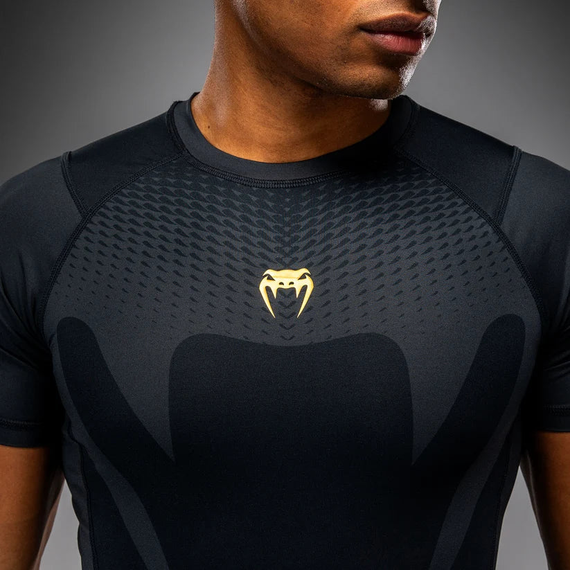 Rashguard manches courtes Attack Venum - Noir/Or