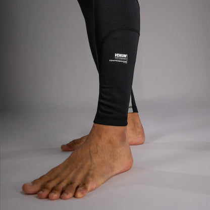 Pantalon de Compression Adrenaline Venum – Noir/Gris Argenté