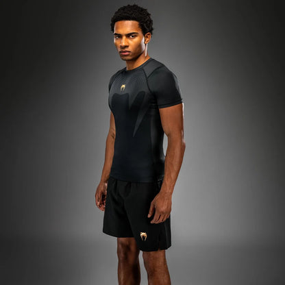 Rashguard manches courtes Attack Venum - Noir/Or